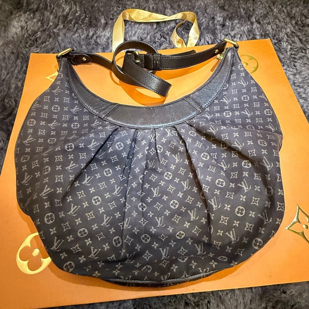 Louis Vuitton Monogram Idylle Rhapsodie Hobo shoulder bag in the "Encre" color - Picture 3 of 12